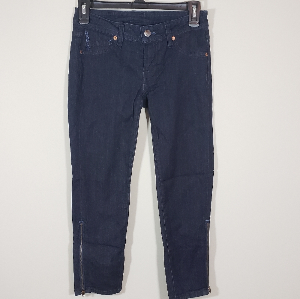 Sz 25 Genetic dark wash skinny Capris with zip